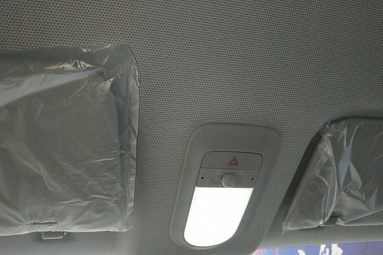 五菱汽车 宏光MINIEV 2025款 四门版 进阶款中控内饰22