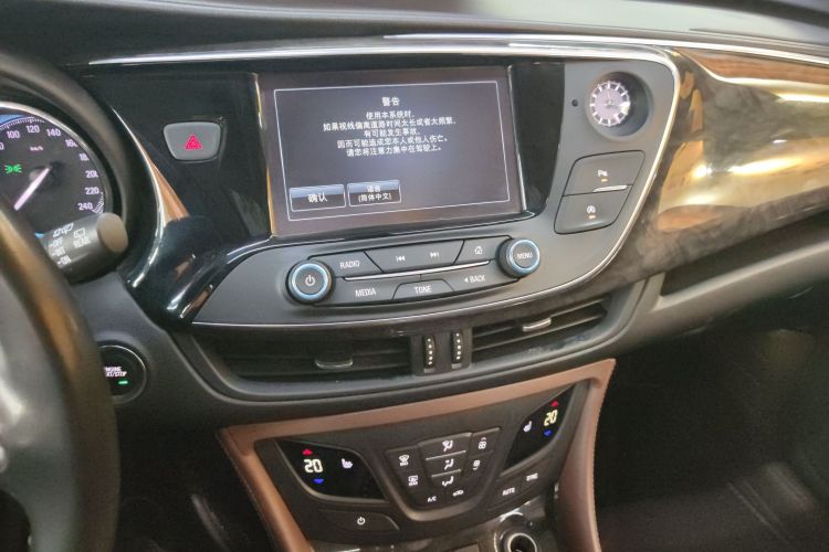 别克 昂科威 2016款 28T 四驱精英型中控内饰16