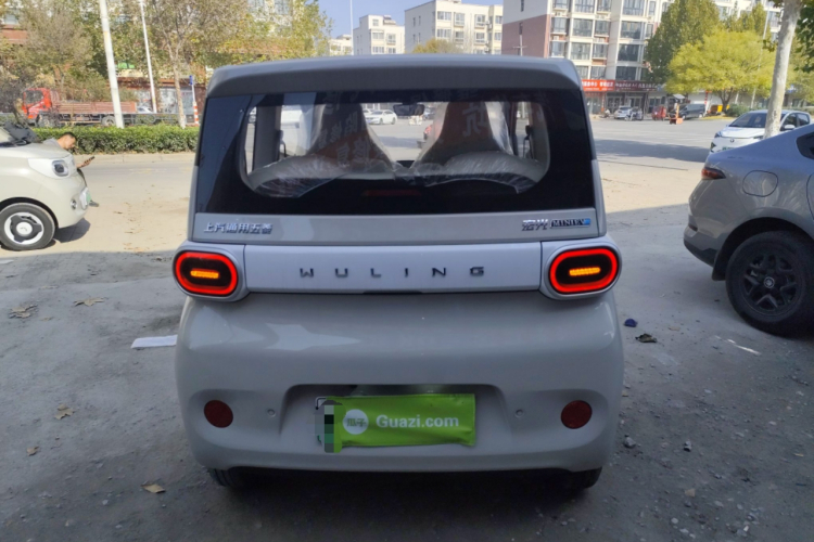 五菱汽车 宏光MINIEV 2024款 第三代 215km 青春版车身外观6