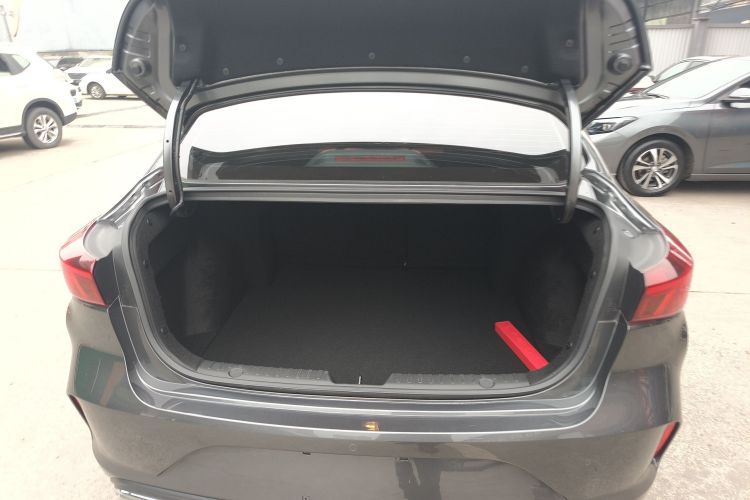 长安 逸动 2024款 PLUS 蓝鲸NE 1.4T GDI DCT高能版局部细节23