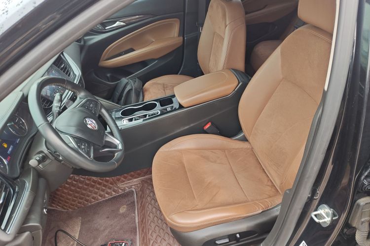 别克 君威 2020款 552T 豪华型中控内饰19