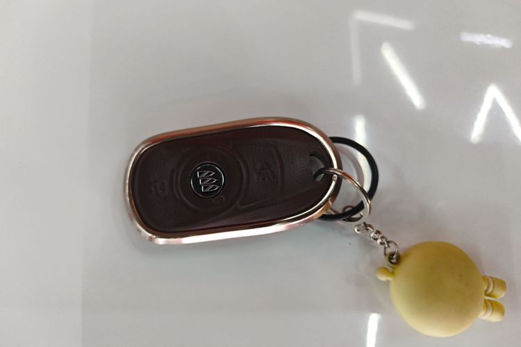 别克GL6 2021款 323T 轻混动互联豪华型中控内饰11