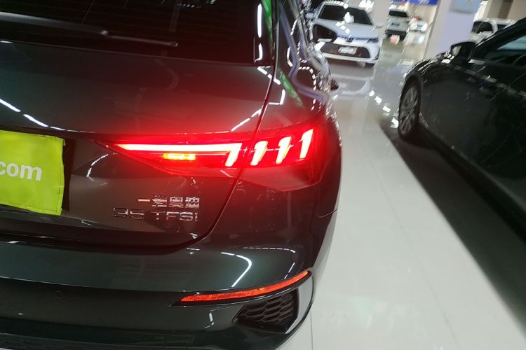 奥迪A3 2024款 Sportback 35 TFSI 时尚运动型车身外观6006