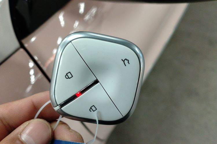 五菱汽车 五菱缤果 2023款 410km 灵犀尊享款中控内饰7001