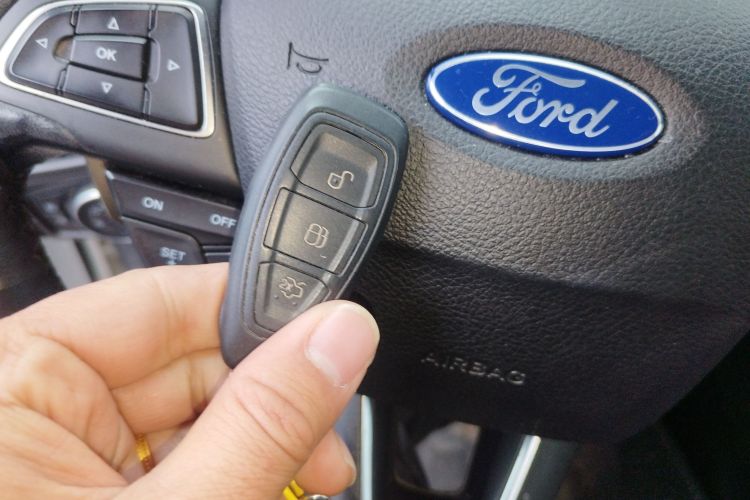 福特 福克斯 2015款 两厢 EcoBoost 180 自动运动型中控内饰11