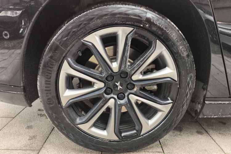 小鹏P7 2022款 670E+车身外观6008