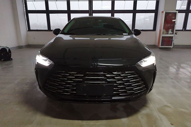 别克 君威 2024款 25T 超享版车身外观2