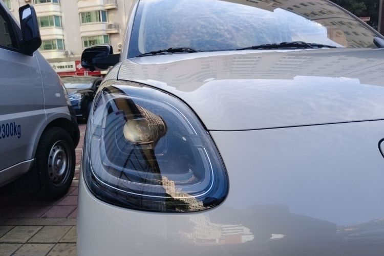 五菱汽车 宏光MINIEV 2025款 四门版 进阶款车身外观8