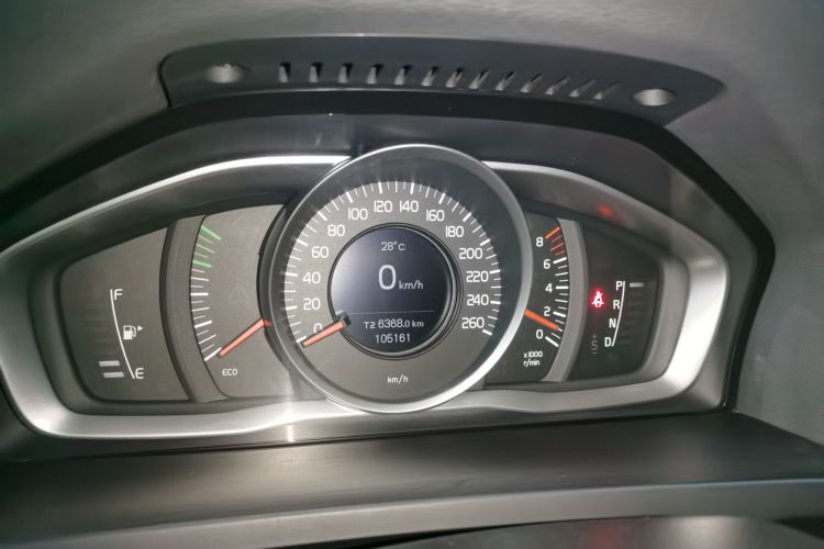 沃尔沃S60 2018款 S60L T3 智进进取版中控内饰14