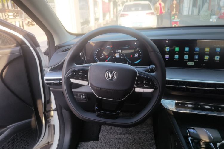 长安 逸动 2023款 畅享版 PLUS 蓝鲸NE 1.4T GDI DCT尊贵版局部细节13