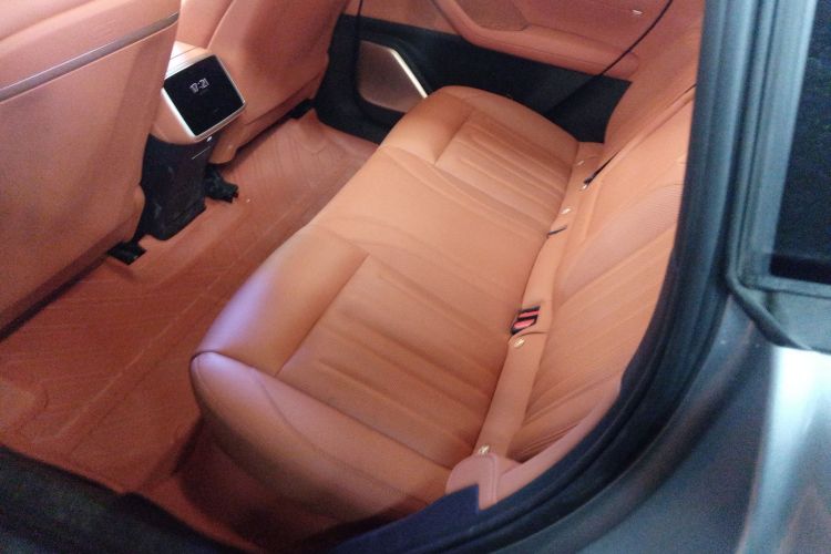 乐道L60 2024款 60kWh 后驱版中控内饰7004