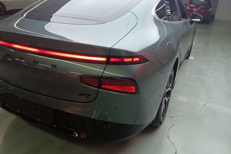 小鹏P7 2023款 P7i 702 Pro车身外观6006