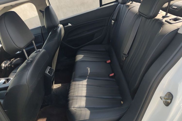 标致408 2019款 230THP 自动豪华版 国VI中控内饰21