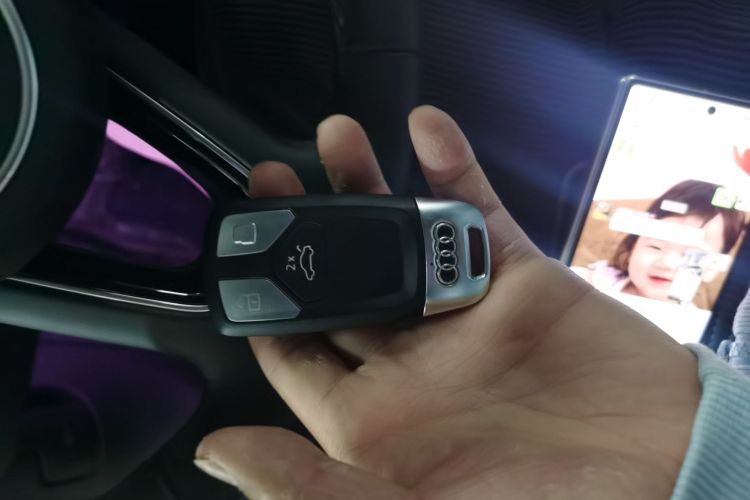 奥迪A4L 2024款 40 TFSI 时尚动感型中控内饰7001