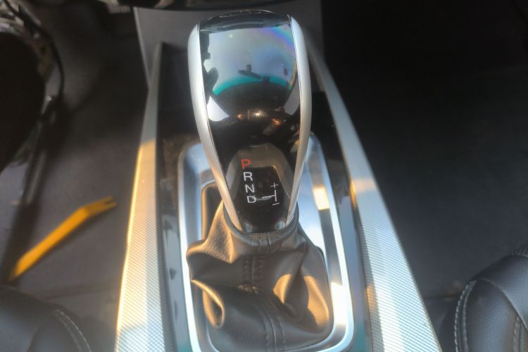 纳智捷 优6 SUV 2016款 1.8T 风尚超值型中控内饰18