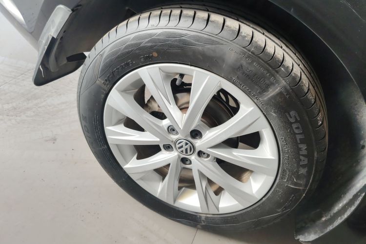 大众 朗逸 2015款 1.6L 自动舒适版车身外观6008