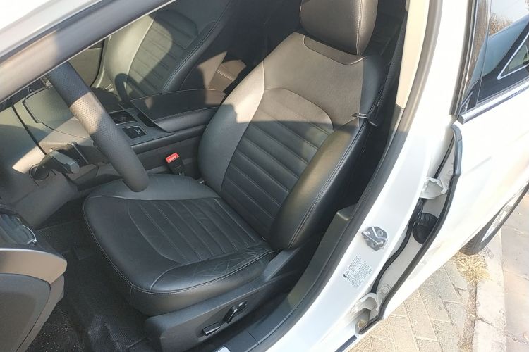 福特 蒙迪欧 2018款 EcoBoost 180 时尚型中控内饰19