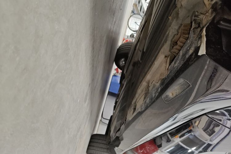 宝马X5 2022款 改款 xDrive 30Li 尊享型M运动套装局部细节9002