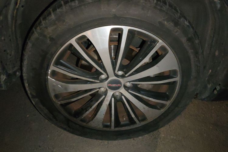 中国重汽VGV VGV U70 2020款 1.5T 自动智享精英版 7座车身外观6007