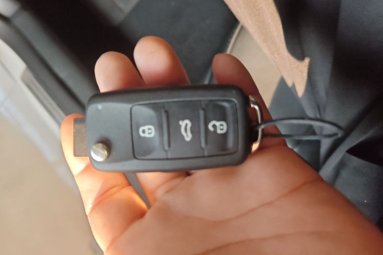 大众 朗逸 2017款 1.6L 手动舒适版中控内饰7001