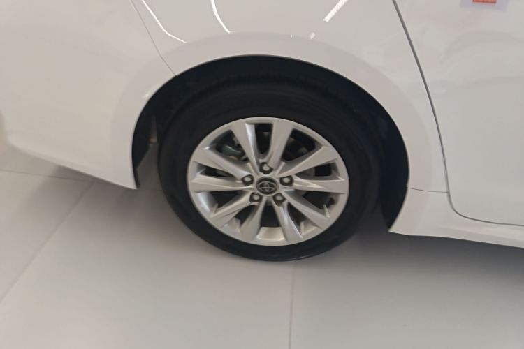 丰田 卡罗拉 2023款 1.8L 智能电混双擎 精英版车身外观6008