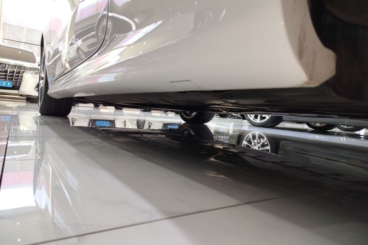 奔驰E级(进口) 2020款 E 260 4MATIC 轿跑车局部细节9002