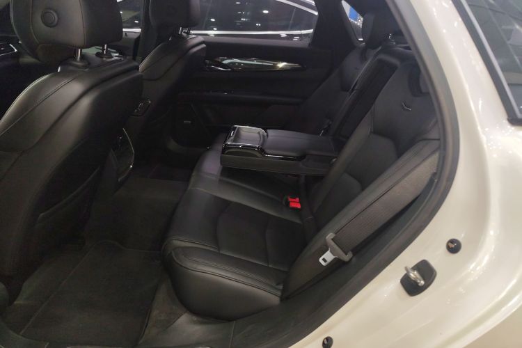 凯迪拉克CT6 2017款 28T 豪华型中控内饰7004