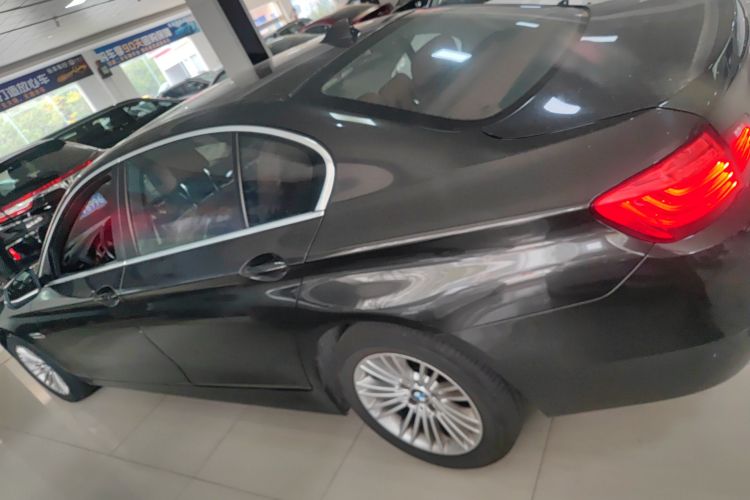 宝马5系 2014款 525Li 领先型车身外观4