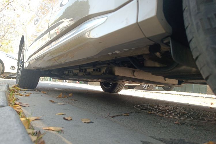 蓝电E5 2023款 1.5L DE-i 110KM旗舰型 7座局部细节9002