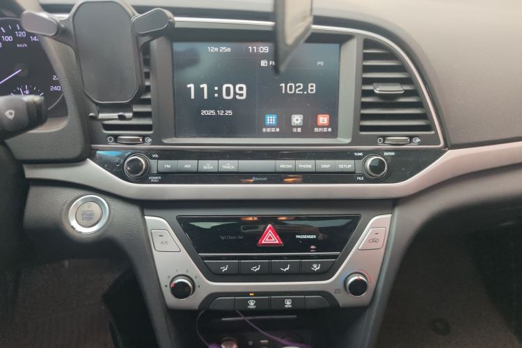 现代 领动 2016款 1.6L 自动智炫·精英型中控内饰16