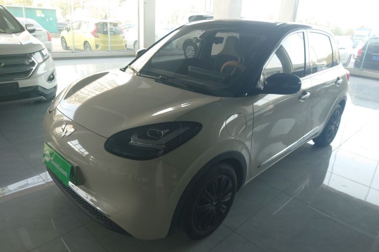 五菱汽车 五菱缤果 2023款 333km 灵犀互联款车身外观1