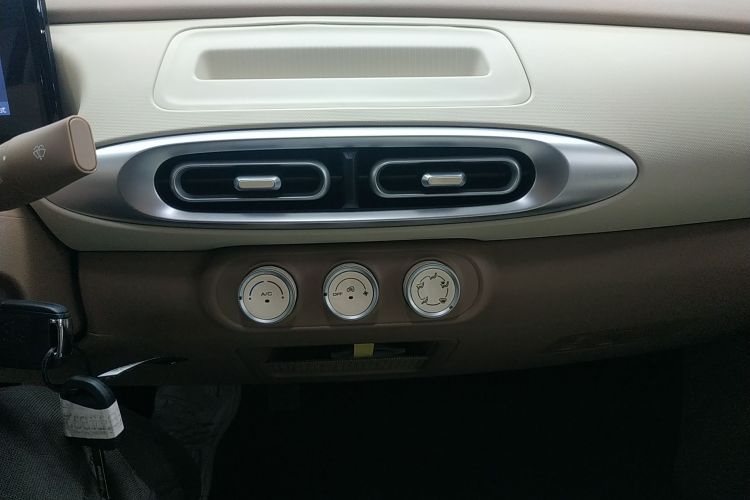 五菱汽车 宏光MINIEV 2025款 四门版 进阶款局部细节16