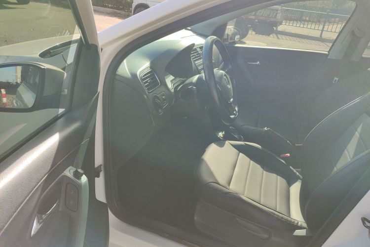 大众 Polo 2016款 1.6L 自动舒适型中控内饰20