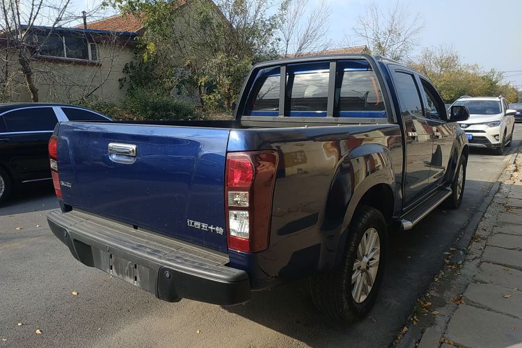 五十铃 铃拓 2020款 2.5T两驱手动领航版 国VI 加长版JE4D25Q6A车身外观6005