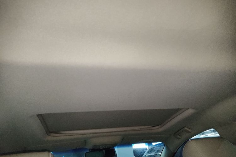 别克GL8 2023款 改款 陆上公务舱 豪华型中控内饰22