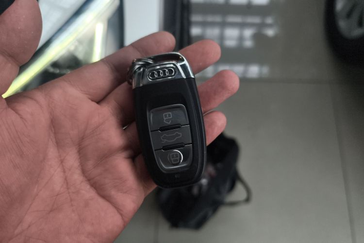 奥迪Q5(进口) 2013款 45 TFSI quattro 越野型中控内饰11