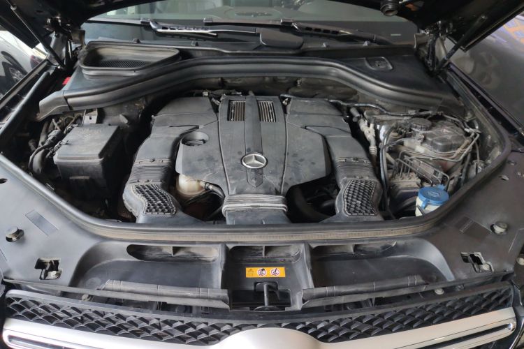 奔驰GLE 2018款 GLE 320 4MATIC 豪华型臻藏版局部细节24