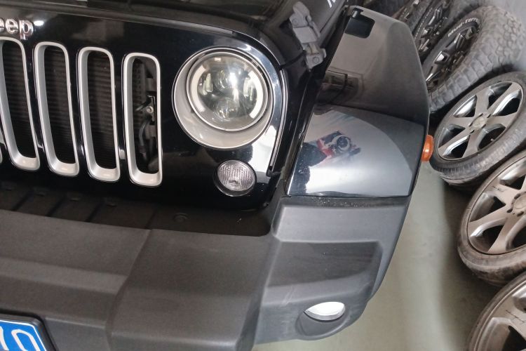 Jeep 牧马人 2015款 3.0L Sahara 四门舒享版局部细节36