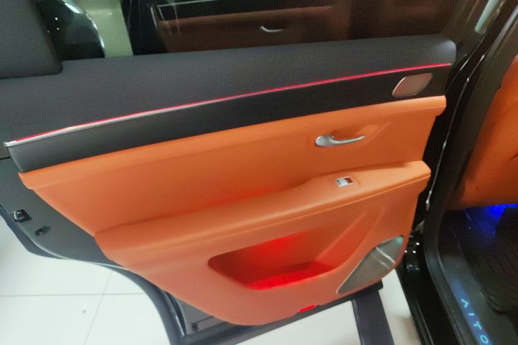 鸿蒙智行 问界M7 2024款 1.5T 智驾四驱Pro版 6座中控内饰7008