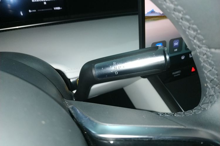 鸿蒙智行 享界S9 2024款 纯电 Ultra 四驱旗舰版局部细节18