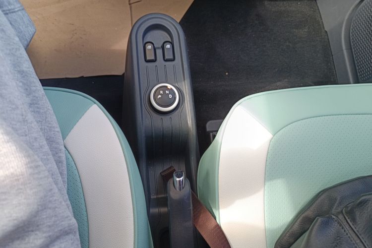 五菱汽车 宏光MINIEV 2021款 马卡龙时尚款 三元锂中控内饰18