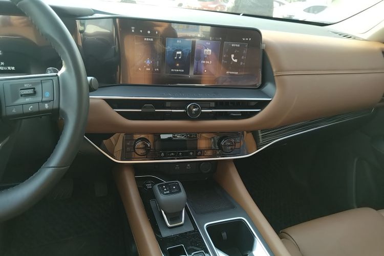 日产 探陆 2024款 380VC-TURBO 四驱智尊版 6座中控内饰16