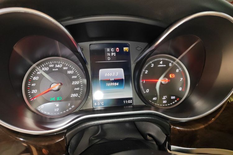 奔驰V级 2017款 V 260 L 尊贵加长版局部细节14