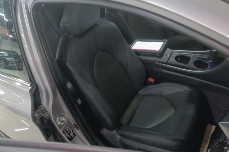 丰田 亚洲龙 2023款 双擎 2.5L 豪华版局部细节41