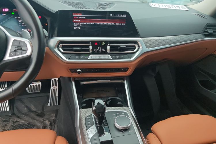宝马3系 2021款 330i M运动曜夜套装中控内饰16