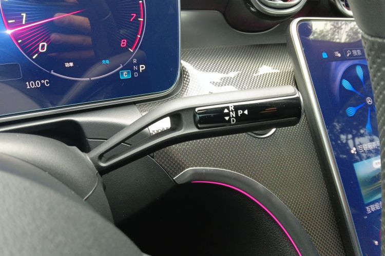 奔驰C级 2024款 C 260 L 运动版中控内饰18