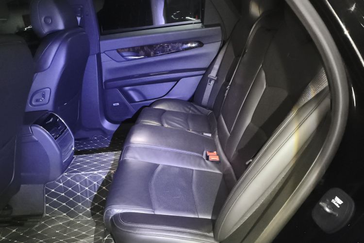 凯迪拉克CT6 2017款 28T 豪华型中控内饰21