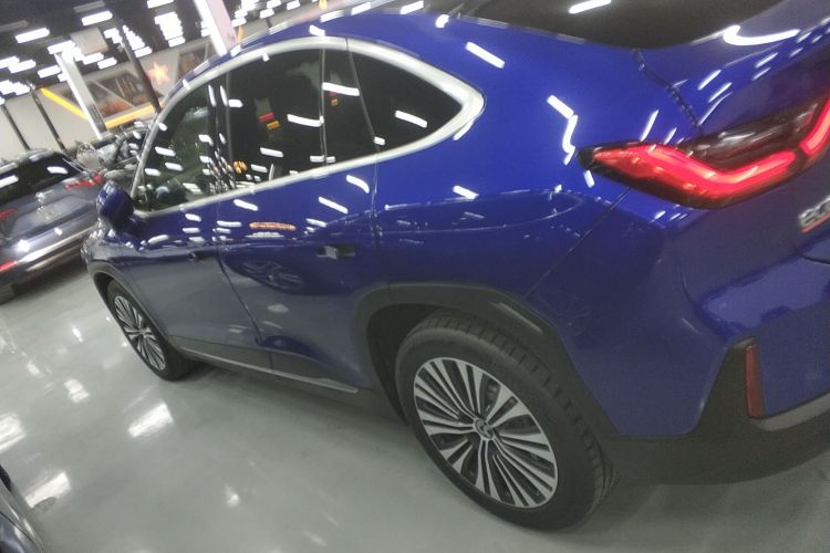 蔚来EC6 2020款 440KM 签名版车身外观4