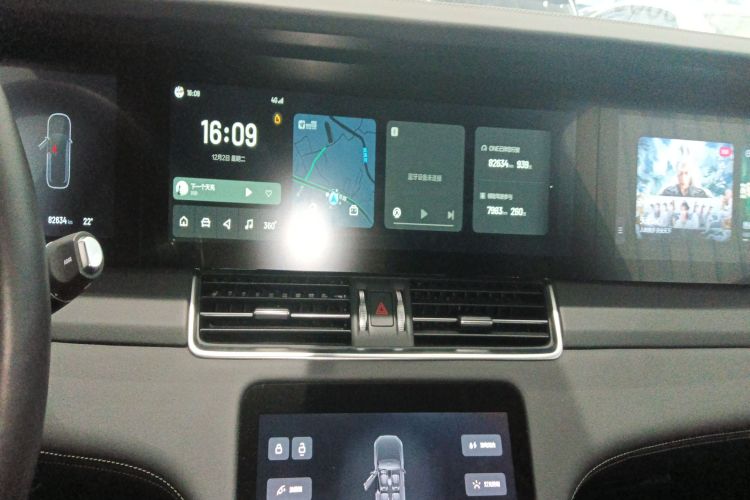 理想汽车 理想ONE 2020款 增程6座版中控内饰16