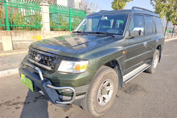 猎豹汽车 猎豹Q6 2015款 2.4L 手动两驱精英型车身外观1